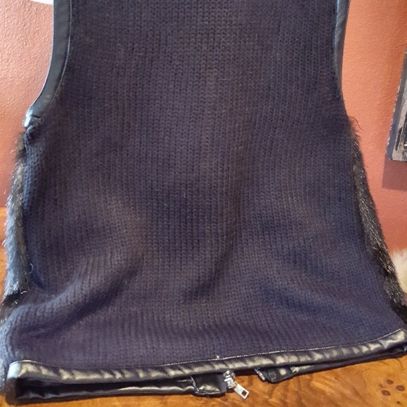 NWOT Gorgeous Cejon black faux fur & knit vest! 💕 - Picture 7 of 8